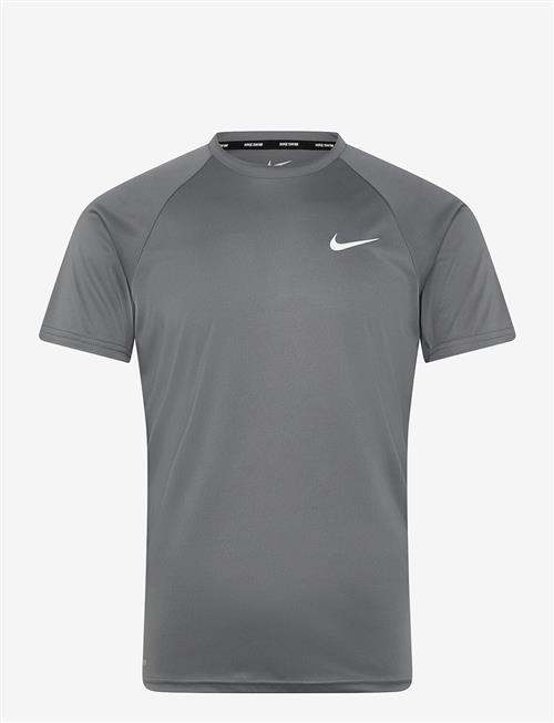 NIKE SWIM | Nike Essential Short Sleeve Hydroguard | S