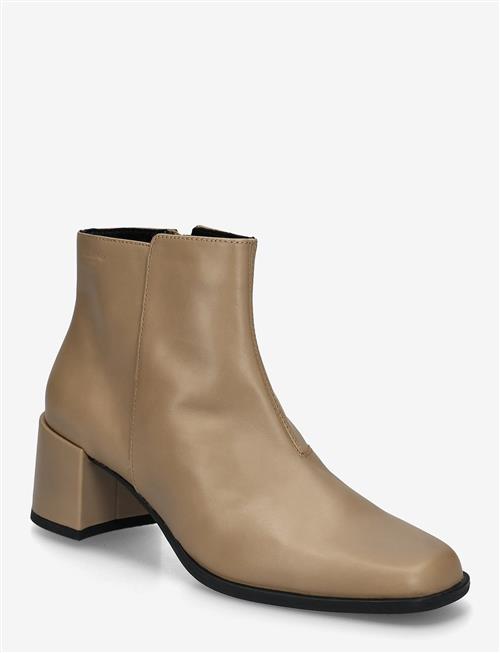VAGABOND | Stina | 40