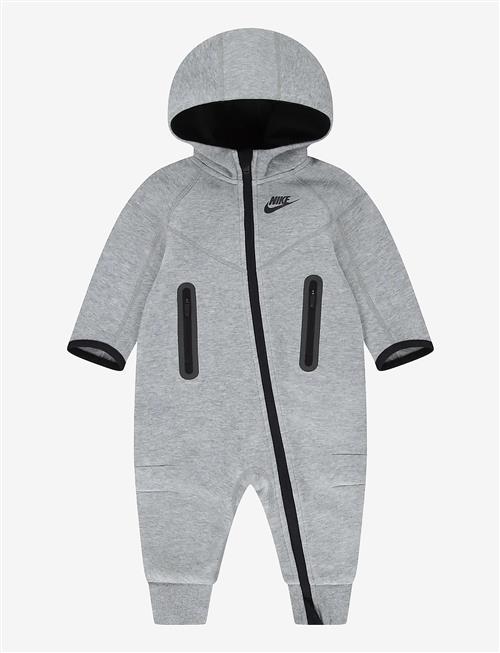 Nike | Nike Tech Fleece Hooded Coveral | 86-92